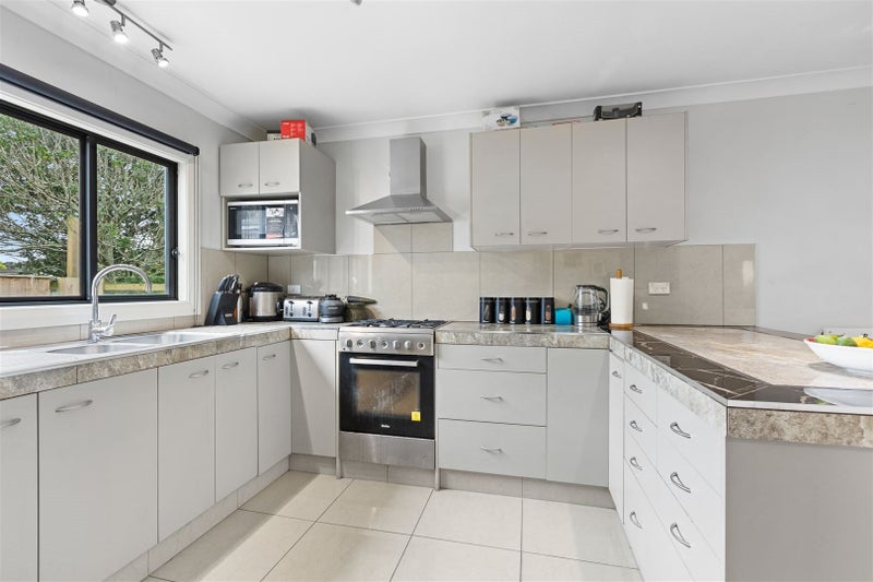 96 Pioneer Road, Moturoa, New Plymouth - Carousel 1