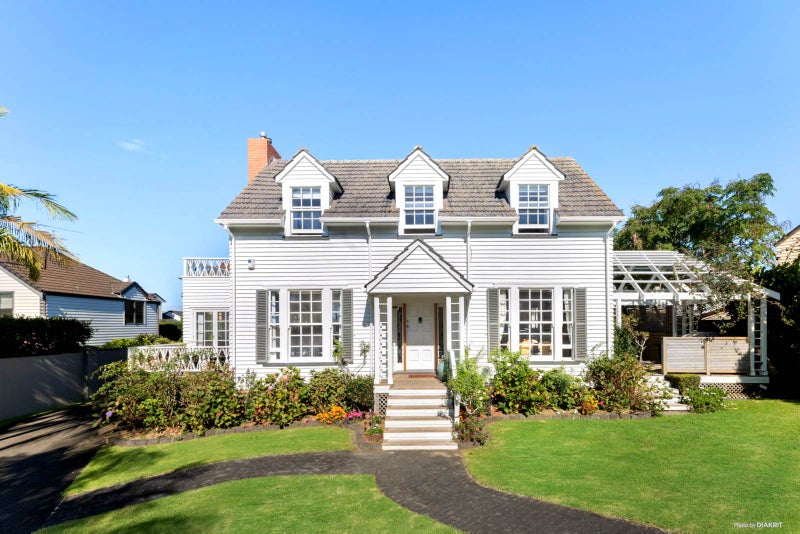 7 Summerhill Place, St Heliers, Auckland - Carousel 2