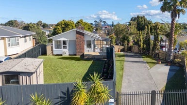11 Rangitata Place, Lynfield, Auckland - Carousel 1