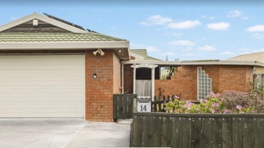 14 Tonson Place, Weymouth, Auckland - Carousel 1