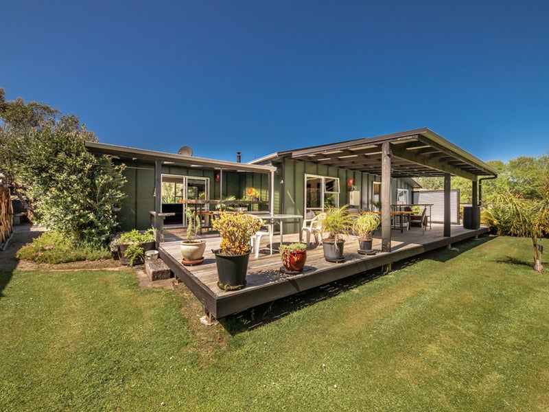 26 Banbury Street, Waimangaroa, Westport - Carousel 1