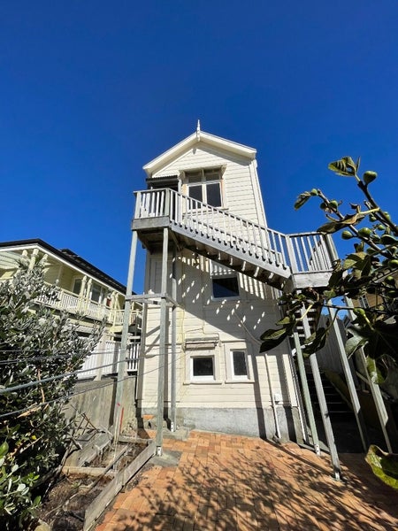 113 Pirie Street, Mount Victoria, Wellington - Carousel 2