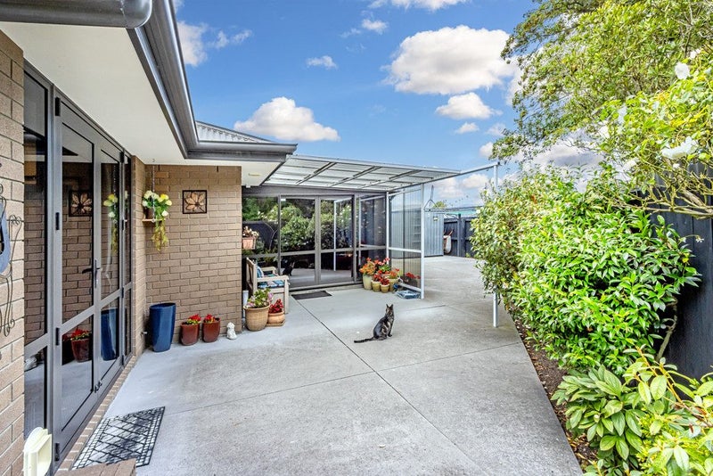 1/42 Banks Avenue, Dallington, Christchurch - Carousel 1