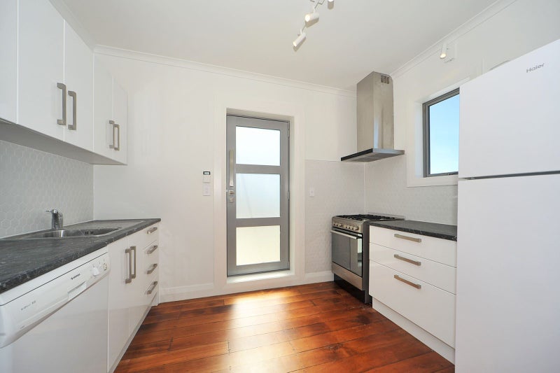 87A Overtoun Terrace, Hataitai, Wellington - Carousel 2