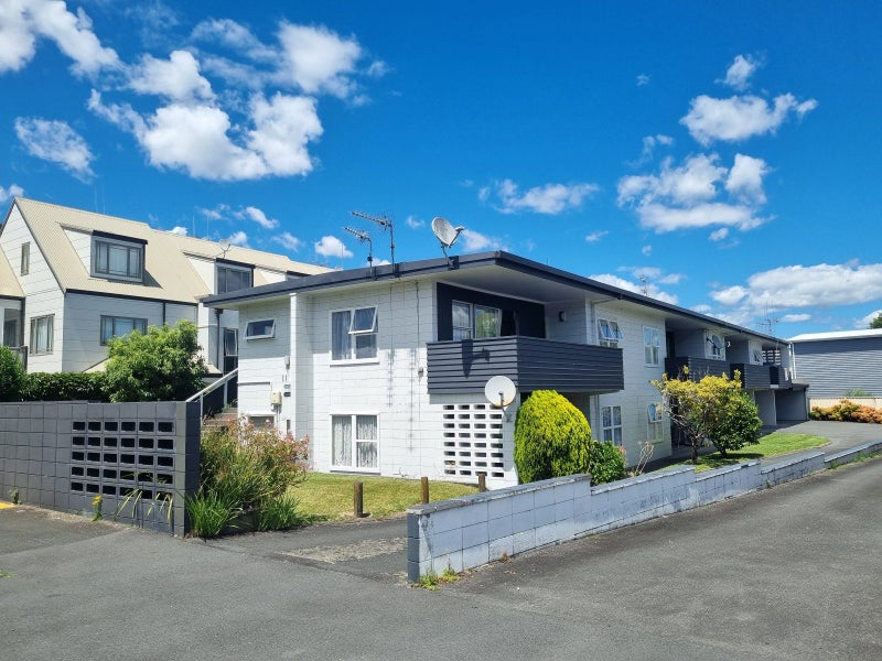 6/65 Anglesea Street, Hamilton Central, Hamilton - Carousel 1