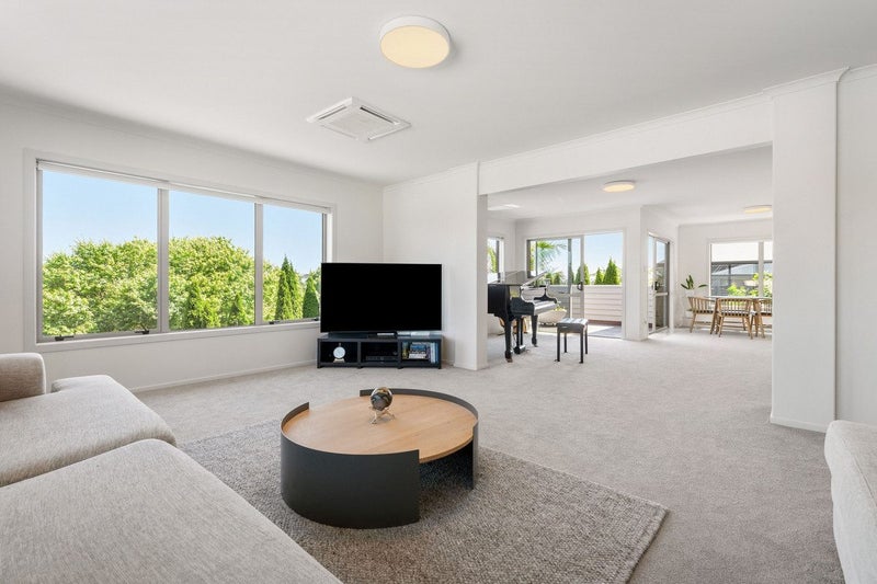 10 Harkin Close, Bethlehem, Tauranga - Carousel 2