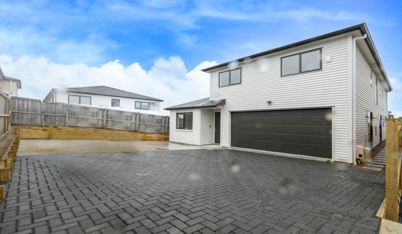 3 Hing Street, Flat Bush, Auckland - Carousel 1