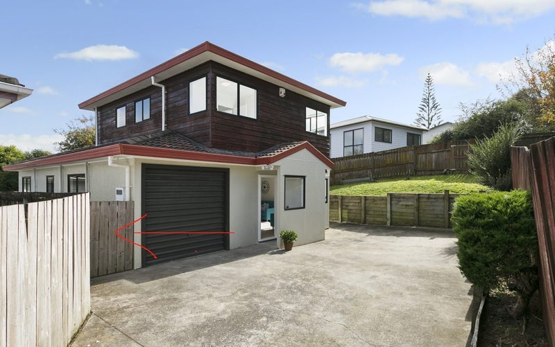 2/175 Bradbury Road, Highland Park, Auckland - Carousel 1