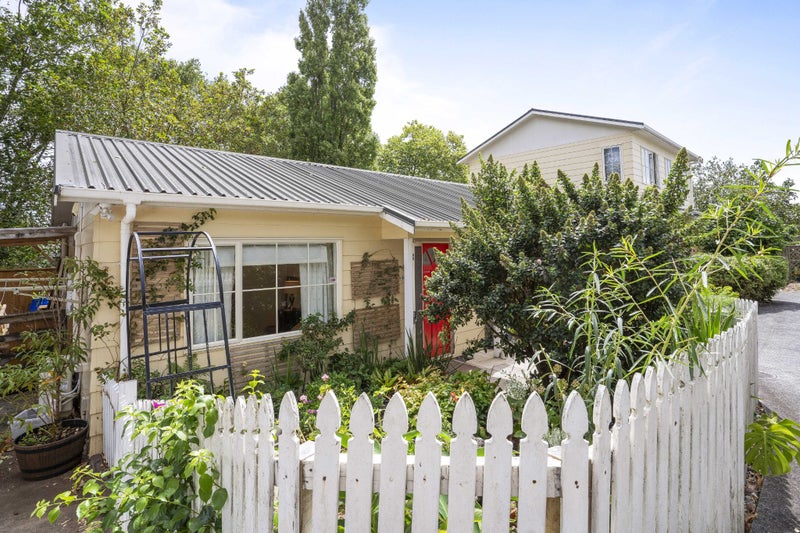 17A Freda Place, Favona, Auckland - Carousel 2