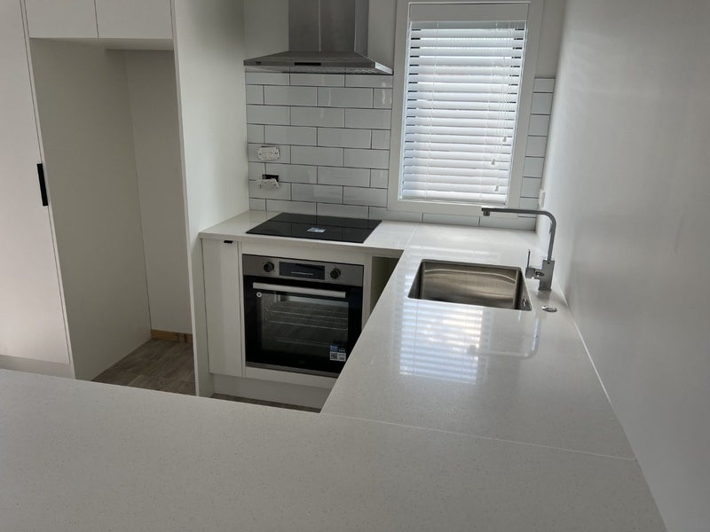 2/89 Albert Street, Hamilton East, Hamilton - Carousel 2