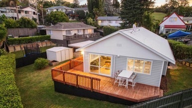 28A Gallony Avenue, Massey, Auckland - Carousel 1