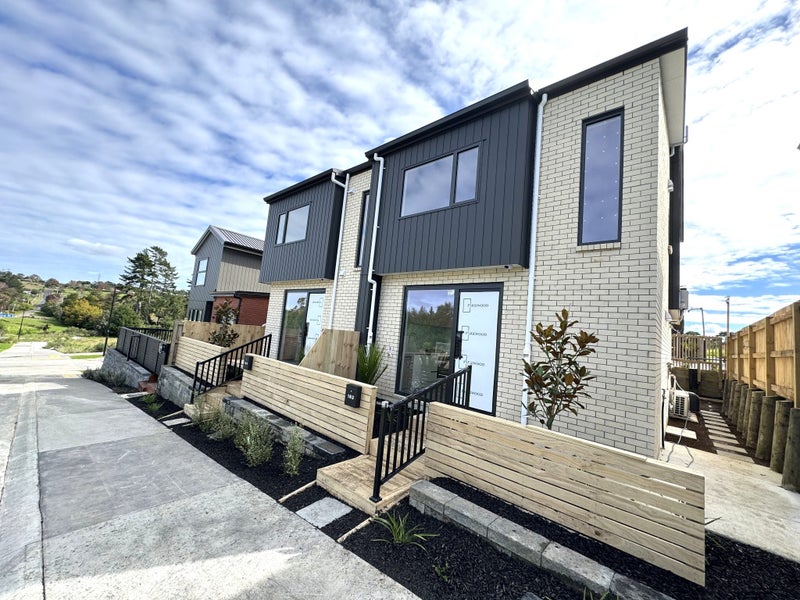 161 Henwood Road, Westgate, Auckland - Carousel 1