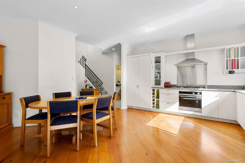 2/9 Bevyn Street, Castor Bay, Auckland - Carousel 22