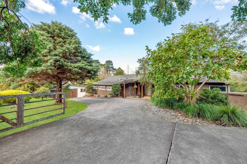 46 Whites Road, Howick - Carousel 1