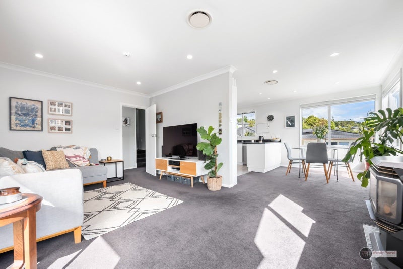 7 Timaru Grove, Kelson, Lower Hutt - Carousel 2