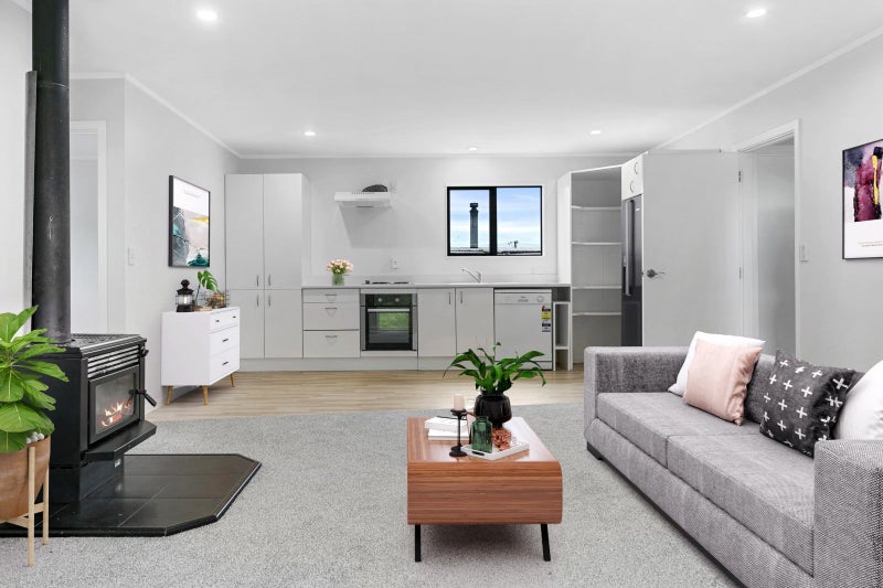 2/5 Hinemoa Avenue, Taupō - Carousel 2