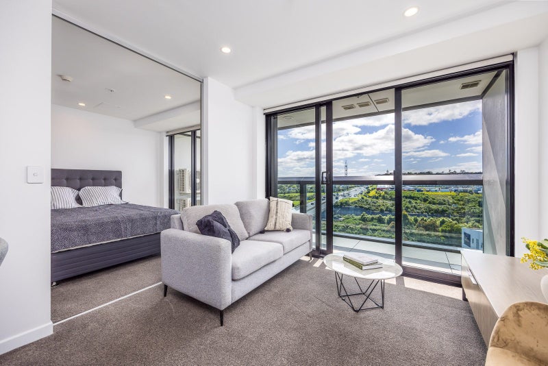 1008/8 Lakewood Court, Manukau, Auckland - Carousel 1