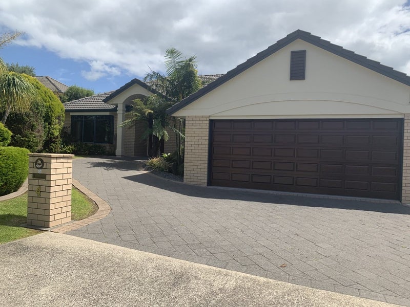 4 Glamis Grove, Bethlehem, Tauranga - Carousel 2