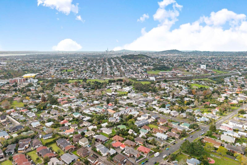 2/32 New Windsor Road, Avondale, Auckland - Carousel 23