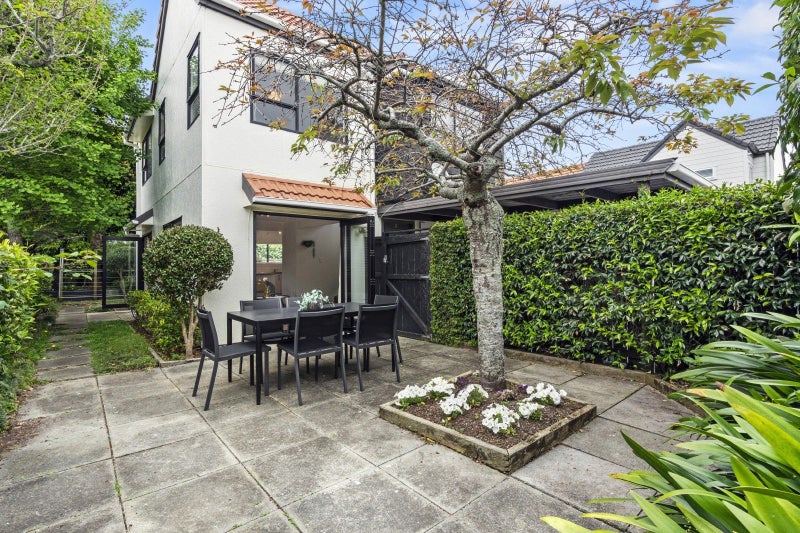 3/24 Hamilton Road, Herne Bay, Auckland - Carousel 1