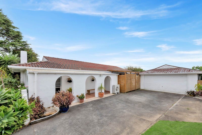 3 Rapley Place, Papatoetoe, Auckland - Carousel 1