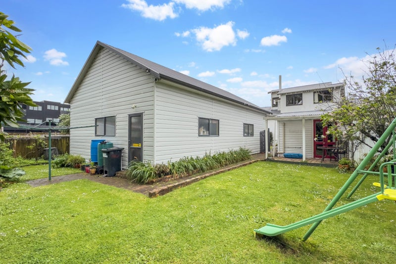 657 Mount Albert Road, Royal Oak, Auckland - Carousel 2