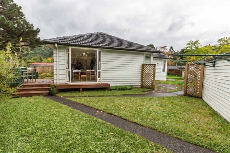 18 Whangakoko Grove, Birchville, Upper Hutt - Carousel 2