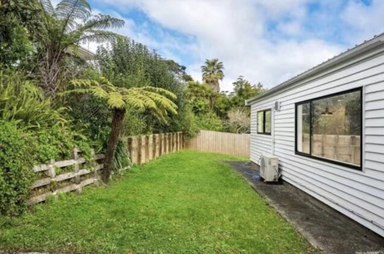 21A Coroglen Avenue, Birkenhead, Auckland - Carousel 2