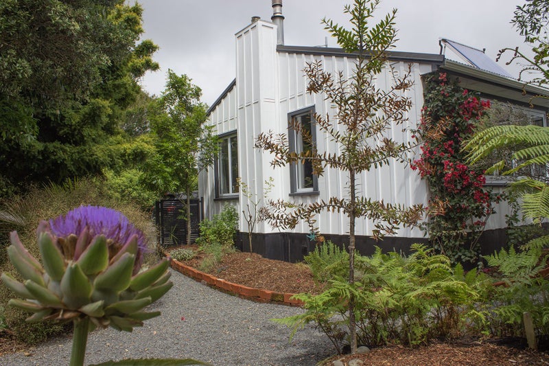 84 Govett Avenue, Frankleigh Park, New Plymouth - Carousel 1