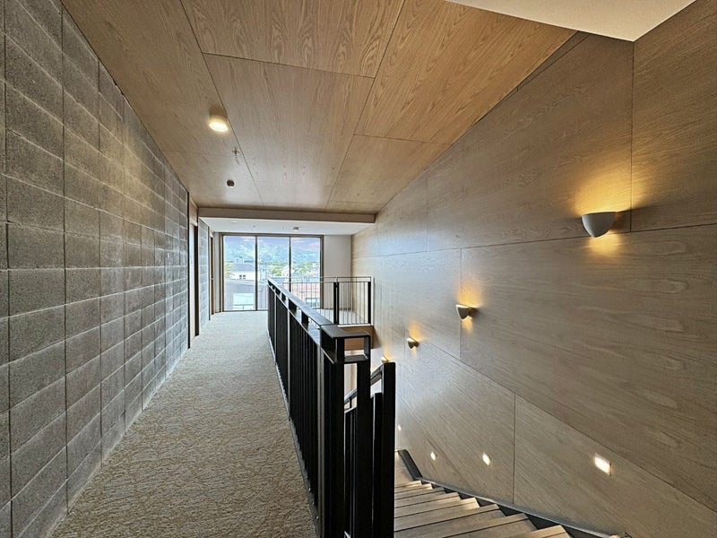 111/2 Campbell Terrace, Petone, Lower Hutt - Carousel 12