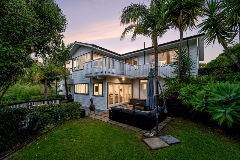 19 Garmons Way, Castor Bay, Auckland - Carousel 1