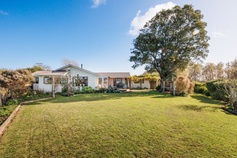 451 Pyke Road, Palmerston North - Carousel 1