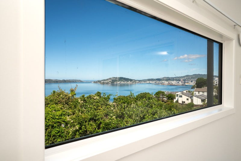 2/74 Homebush Road, Khandallah, Wellington - Carousel 2