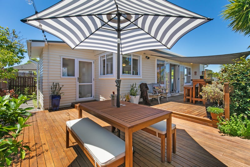 2/7 Flaxdale Street, Birkdale, Auckland - Carousel 1