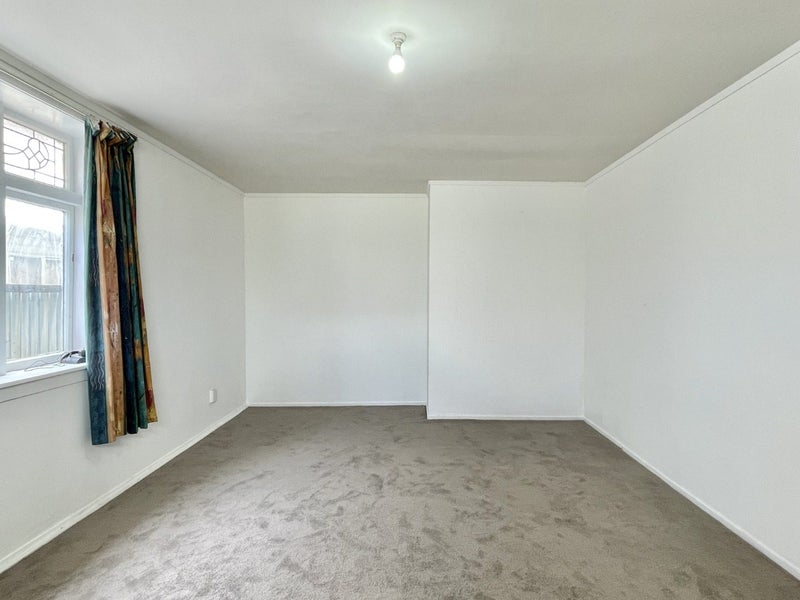 17 East Street, Petone, Lower Hutt - Carousel 2