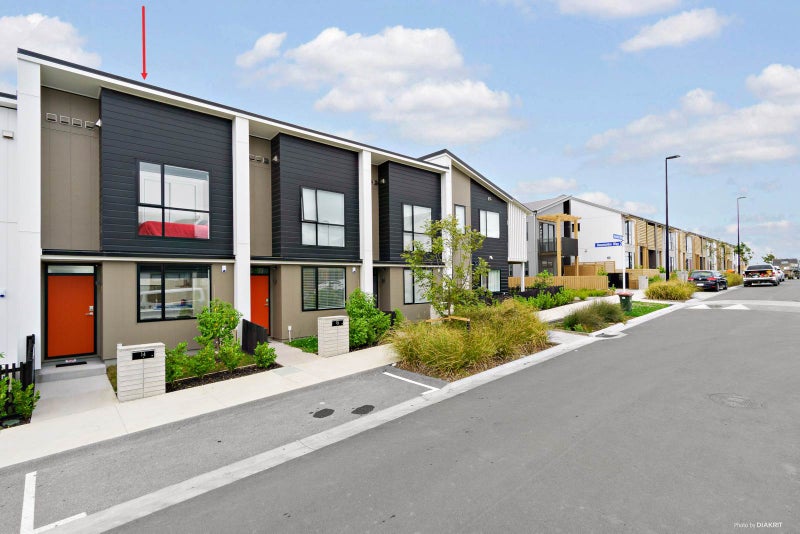 14 Pukewhero Rise, Westgate, Auckland - Carousel 2