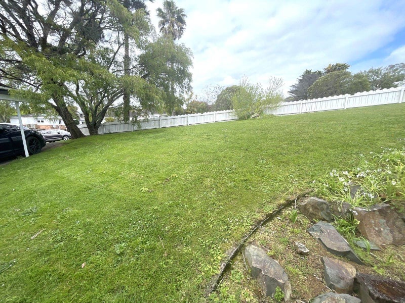 1/2 Abraham Place, St Johns, Auckland - Carousel 8
