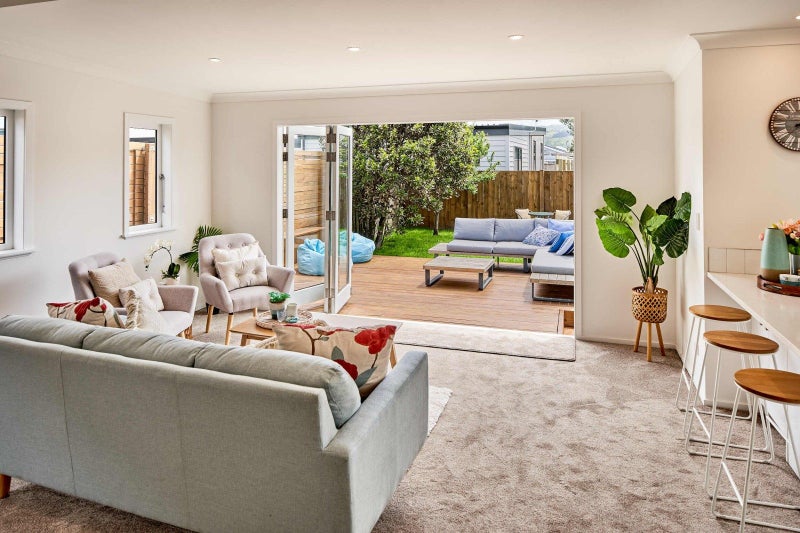 11 Tory Street, Petone, Lower Hutt - Carousel 1