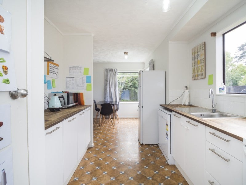 43 Chatsworth Place, Highbury, Palmerston North - Carousel 2