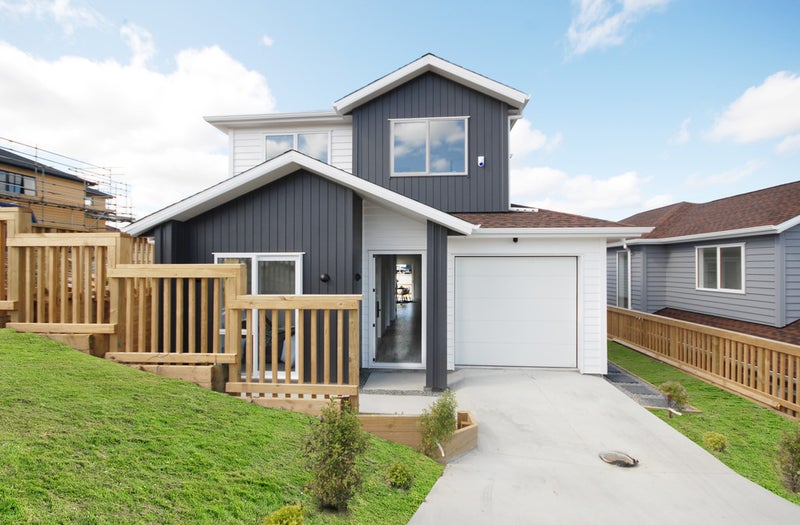 3 Baumea Rise, Massey, Auckland - Carousel 1