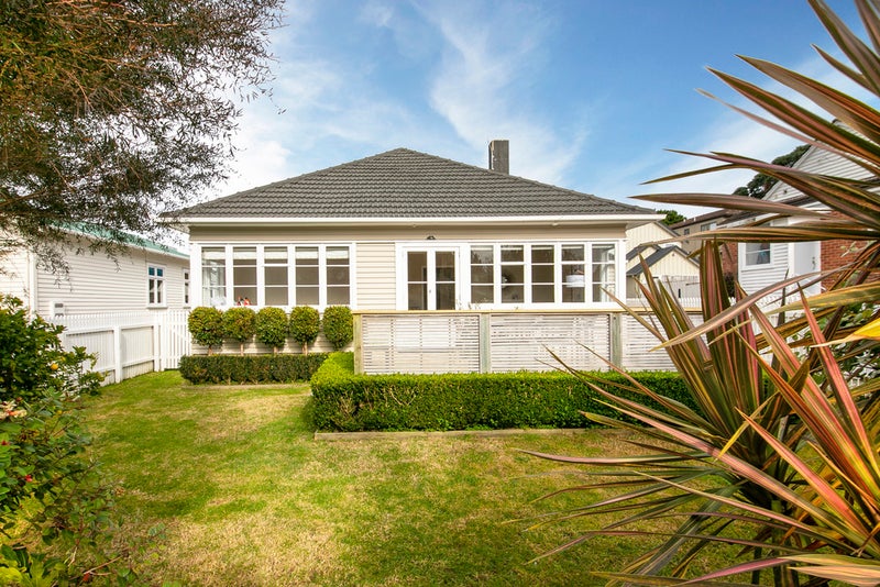 8 Moata Road, One Tree Hill, Auckland - Carousel 1