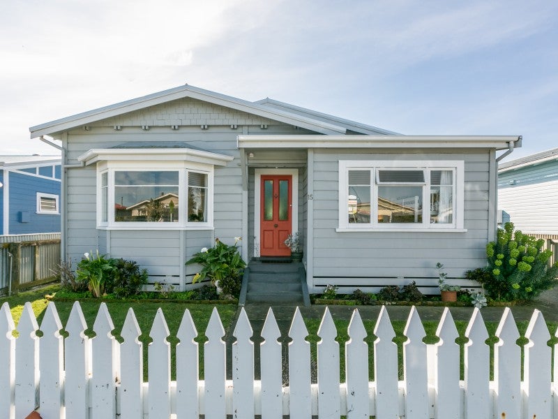 15 Creagh Street, Te Awa, Napier - Carousel 1