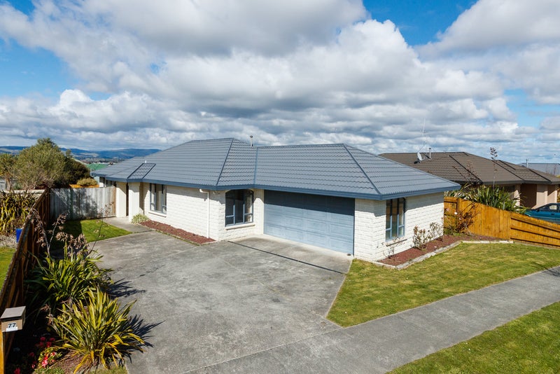 77 Parnell Heights, KELVIN GROVE, PALMERSTON NORTH - Carousel 1