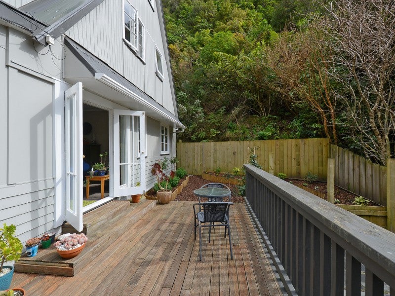 128 Pinehaven Road, Pinehaven, Upper Hutt - Carousel 2