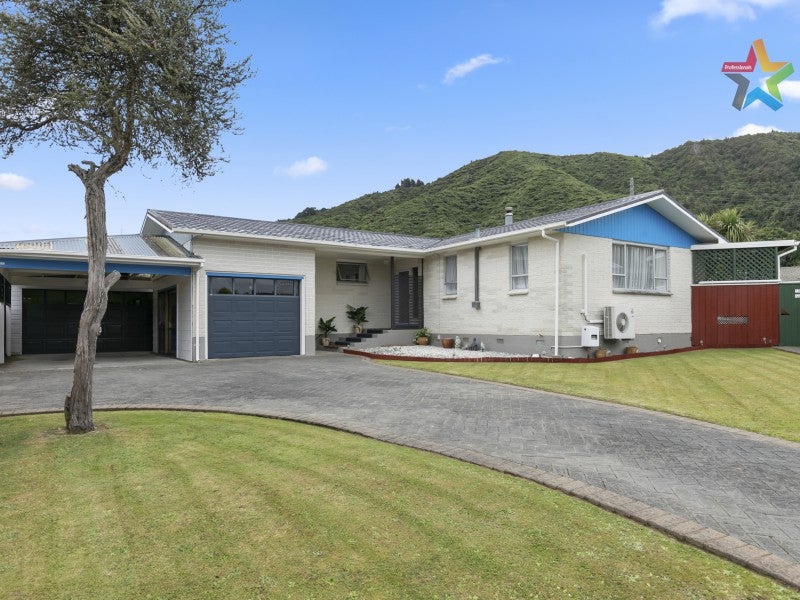 23 Denver Grove, Totara Park, Upper Hutt - Carousel 1