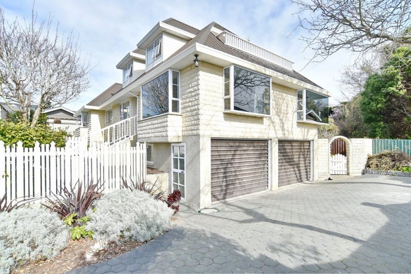 2/2 Valley Road, Cashmere, Christchurch - Carousel 1