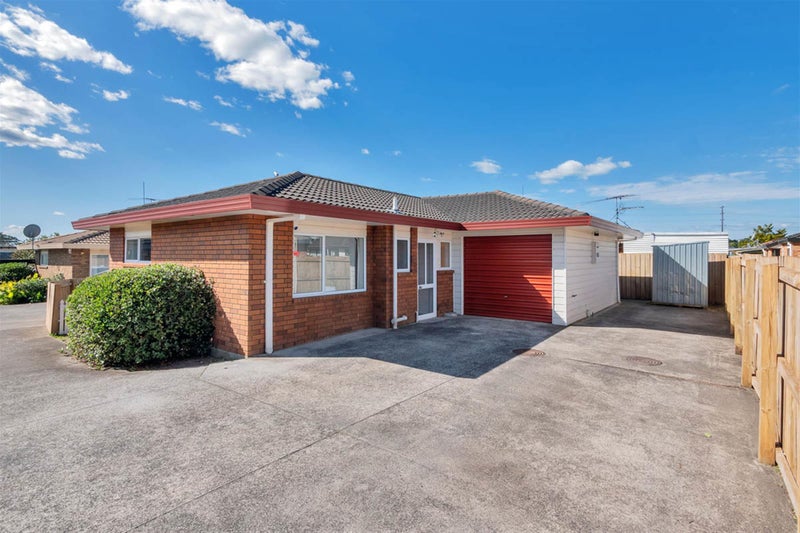 2/5 Barbados Drive, Unsworth Heights, Auckland - Carousel 1