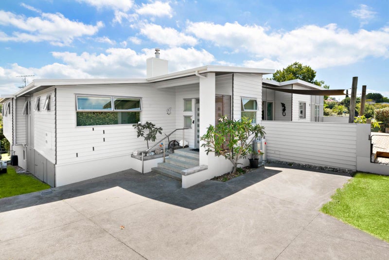 1 South Avenue, Manly, Whangaparaoa - Carousel 1