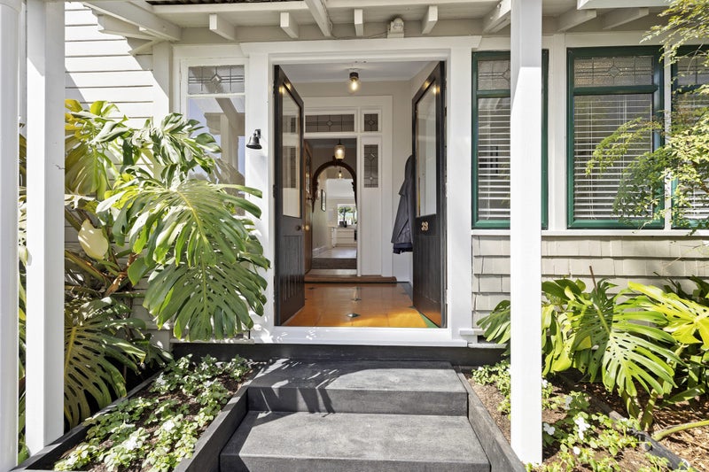 32 Waiwaka Terrace, Strandon, New Plymouth - Carousel 2