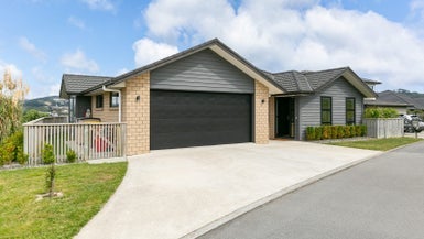 149 John Burke DR, Aotea, PORIRUA - Carousel 1